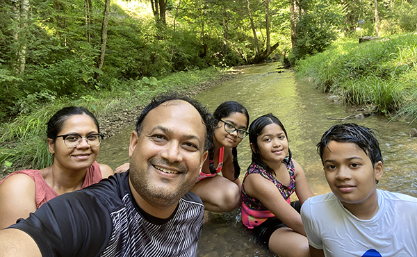 Samrat Das with family