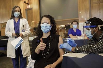Gabriela Panayotti giving thumbs-up